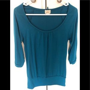 🍁3/$25🍁 Elbow-Length Sleeve Torquoise Top